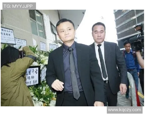 足球明星金庸的传奇人生与辉煌成就全景解析 足球明星金庸的传奇人生与辉煌成就全景解析