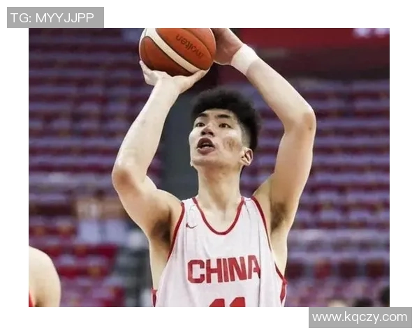 余嘉豪的成长之路:从少年篮球梦到职业赛场的辉煌历程 余嘉豪的成长之路:从少年篮球梦到职业赛场的辉煌历程