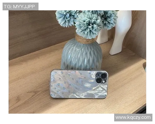 为足球热爱者打造的OPPO明星智能够机壳尽显活动魅力与个性风采