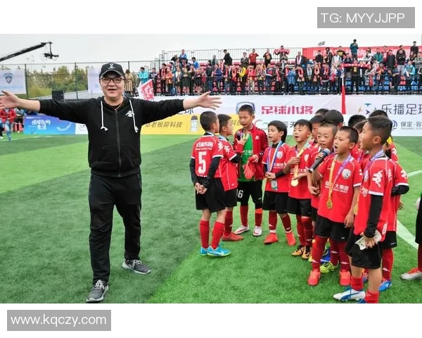 低调人生足球明星们的绯闻缺席与职业独特之路